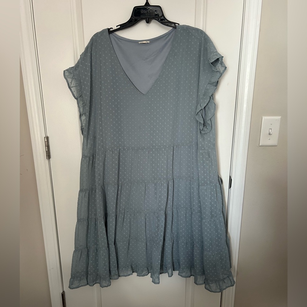 Flowy gray Dress with Ruffle Sleeves
